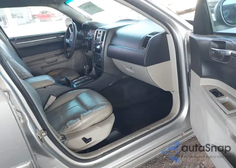 2006 Chrysler 300 Touring z USA, uszkodzony, nr VIN 2C3KA53G86H538451